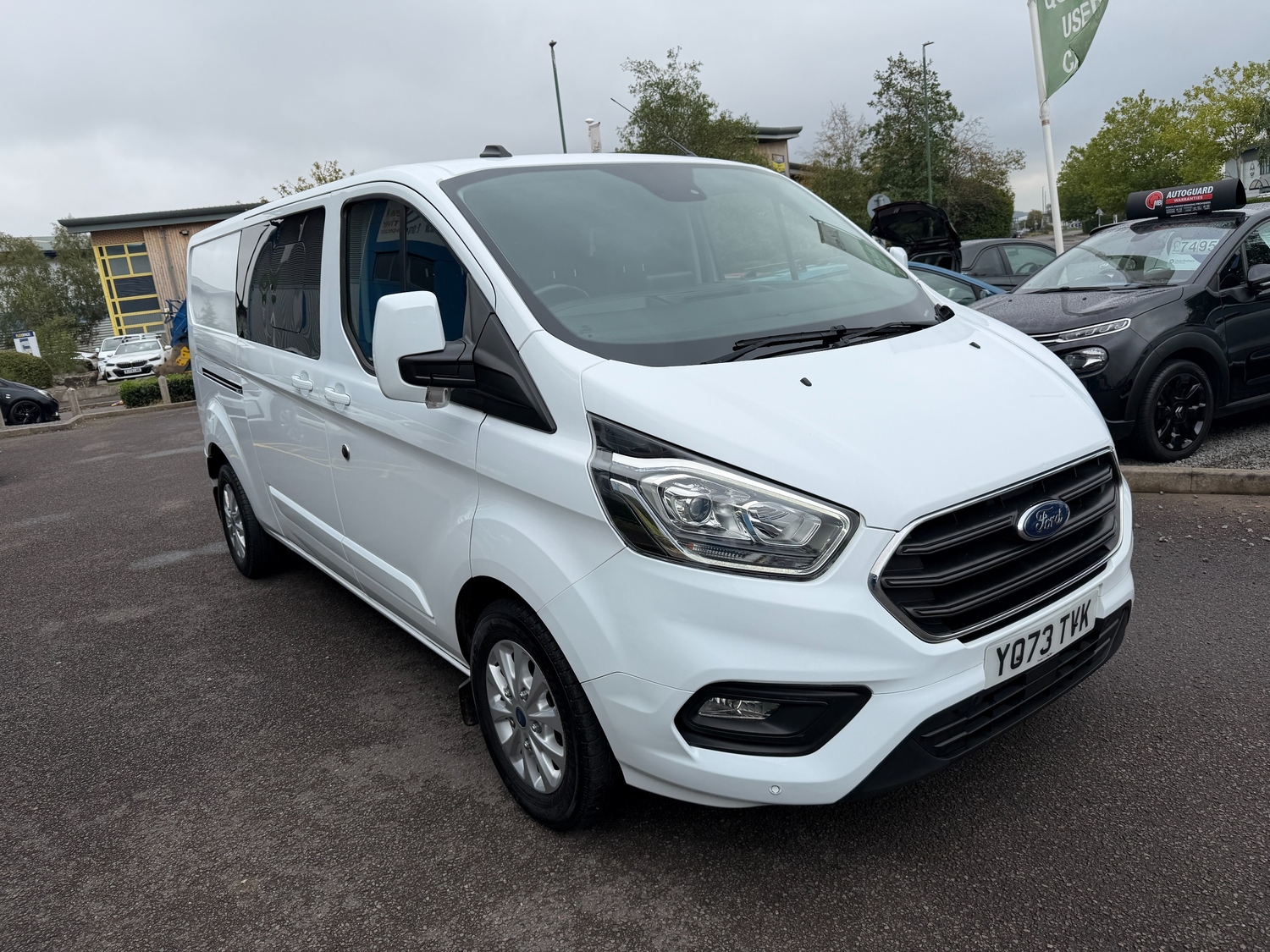 [ berth ]Ford Transit Custom