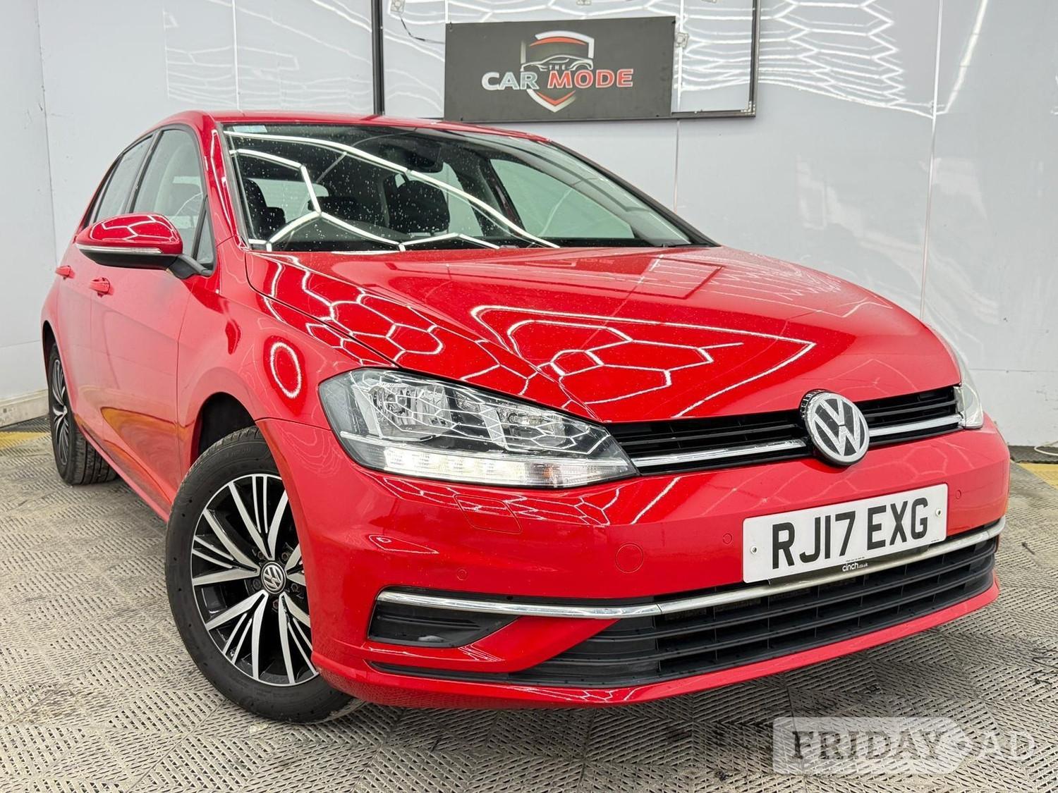 Volkswagen Golf 2017 - Cars in Hillingdon