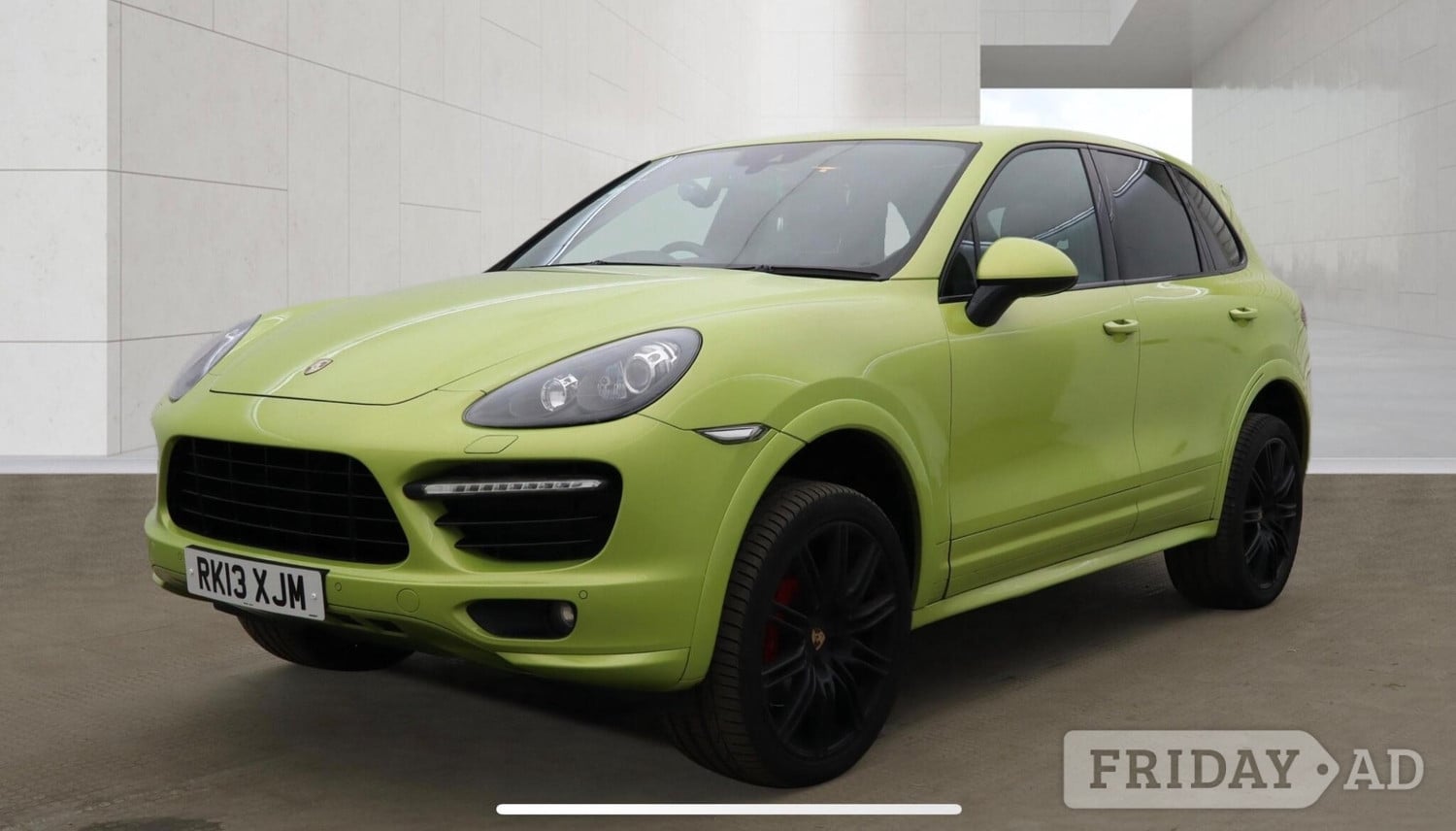 Porsche Cayenne 2013 in Wigston