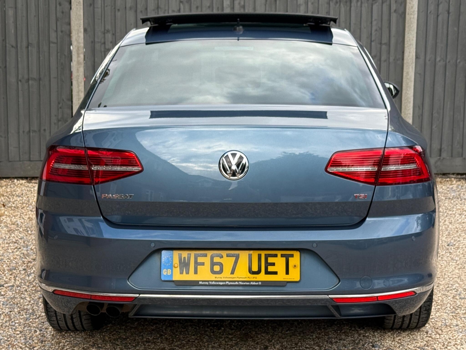 Volkswagen Passat 2017 - Cars in Crowthorne