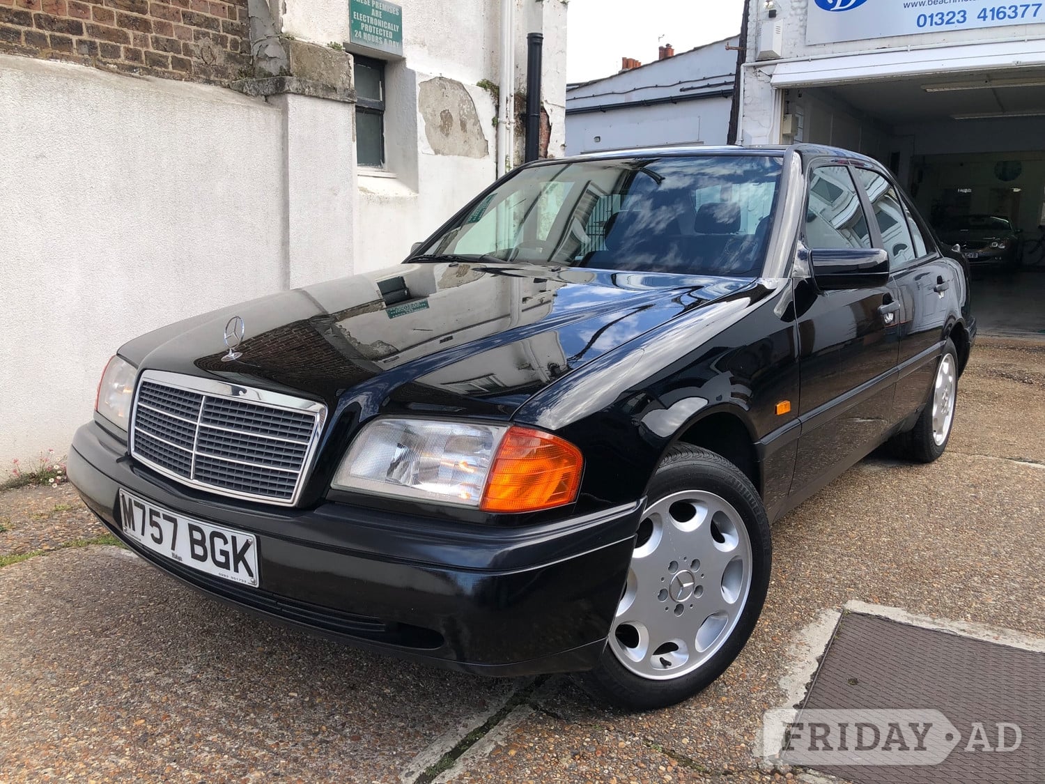 [ berth ]Mercedes-Benz C Class