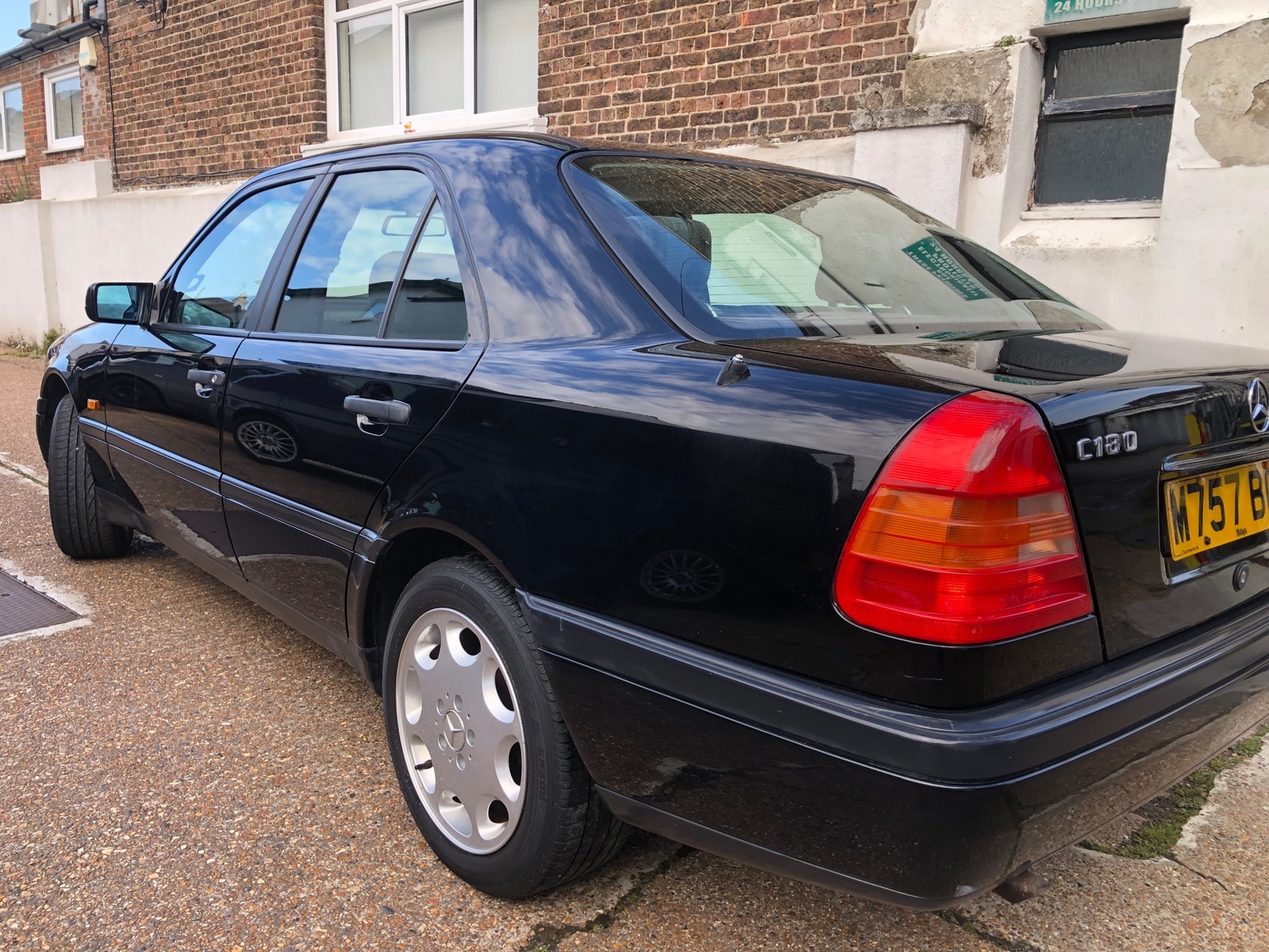 Mercedes-Benz C Class 1994 - Cars in Eastbourne