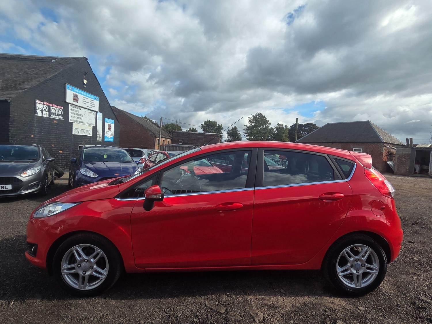 Ford Fiesta 2013 - Cars