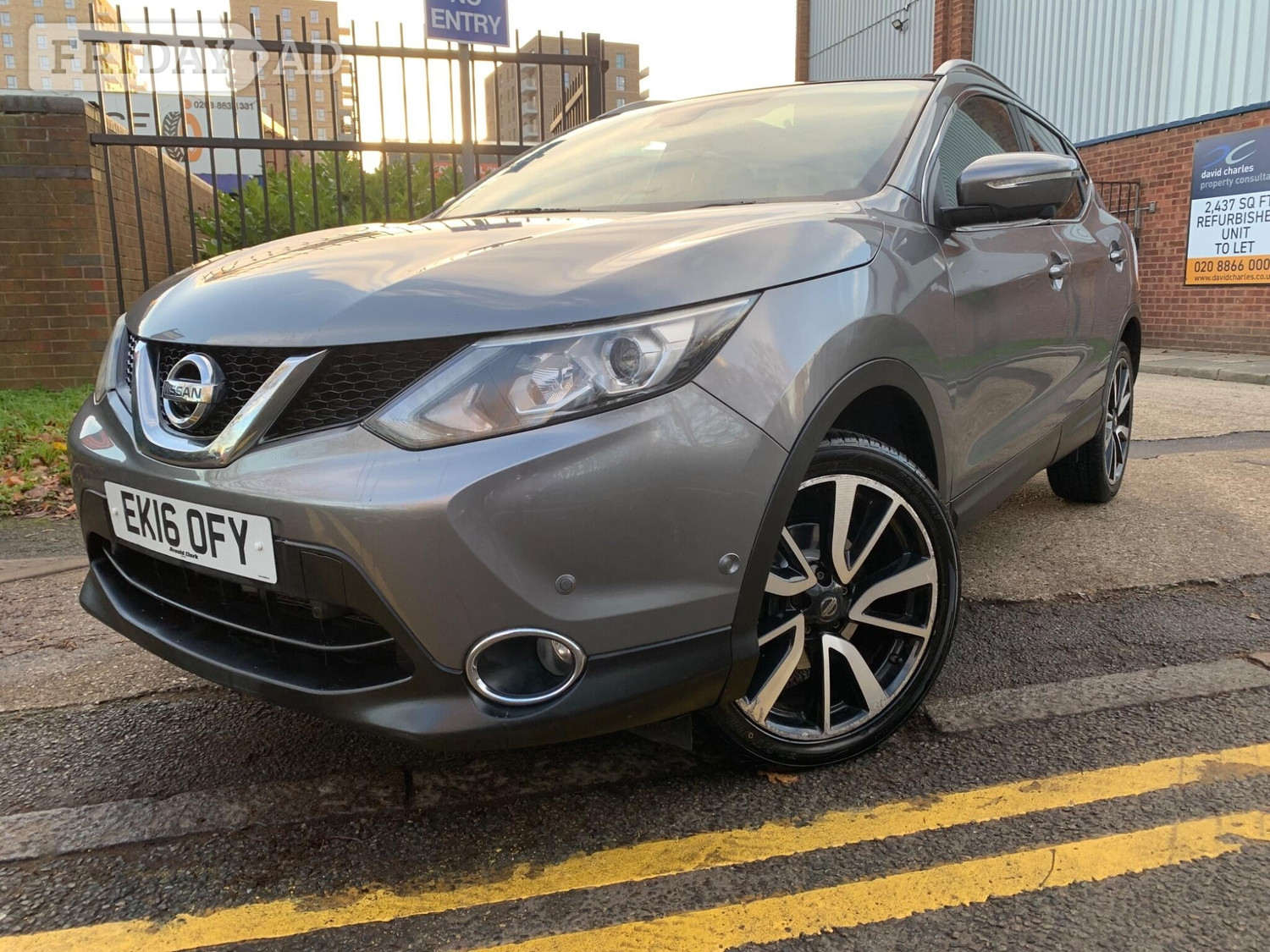 Nissan Qashqai 2016 in Harrow