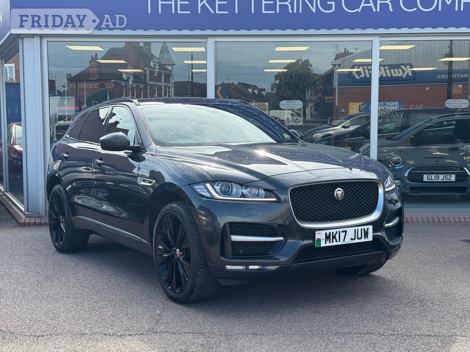 Jaguar F-Pace 2017 in Kettering