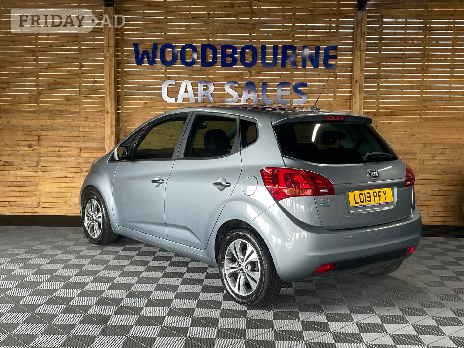 [ berth ]Kia Venga