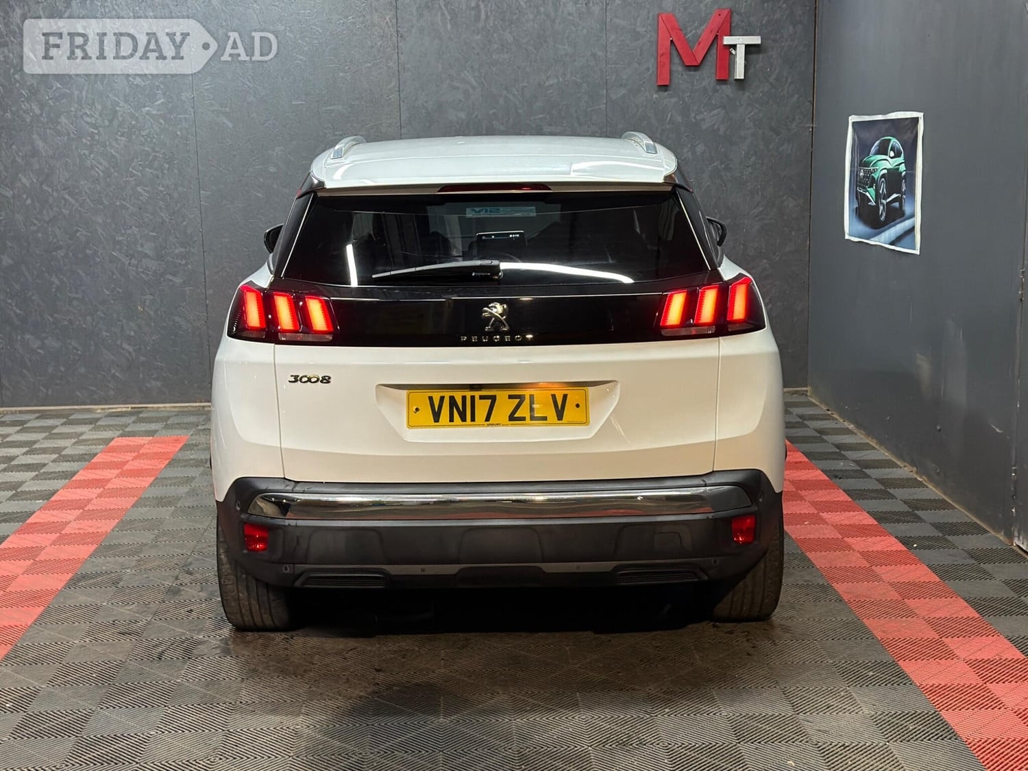 [ berth ]Peugeot 3008