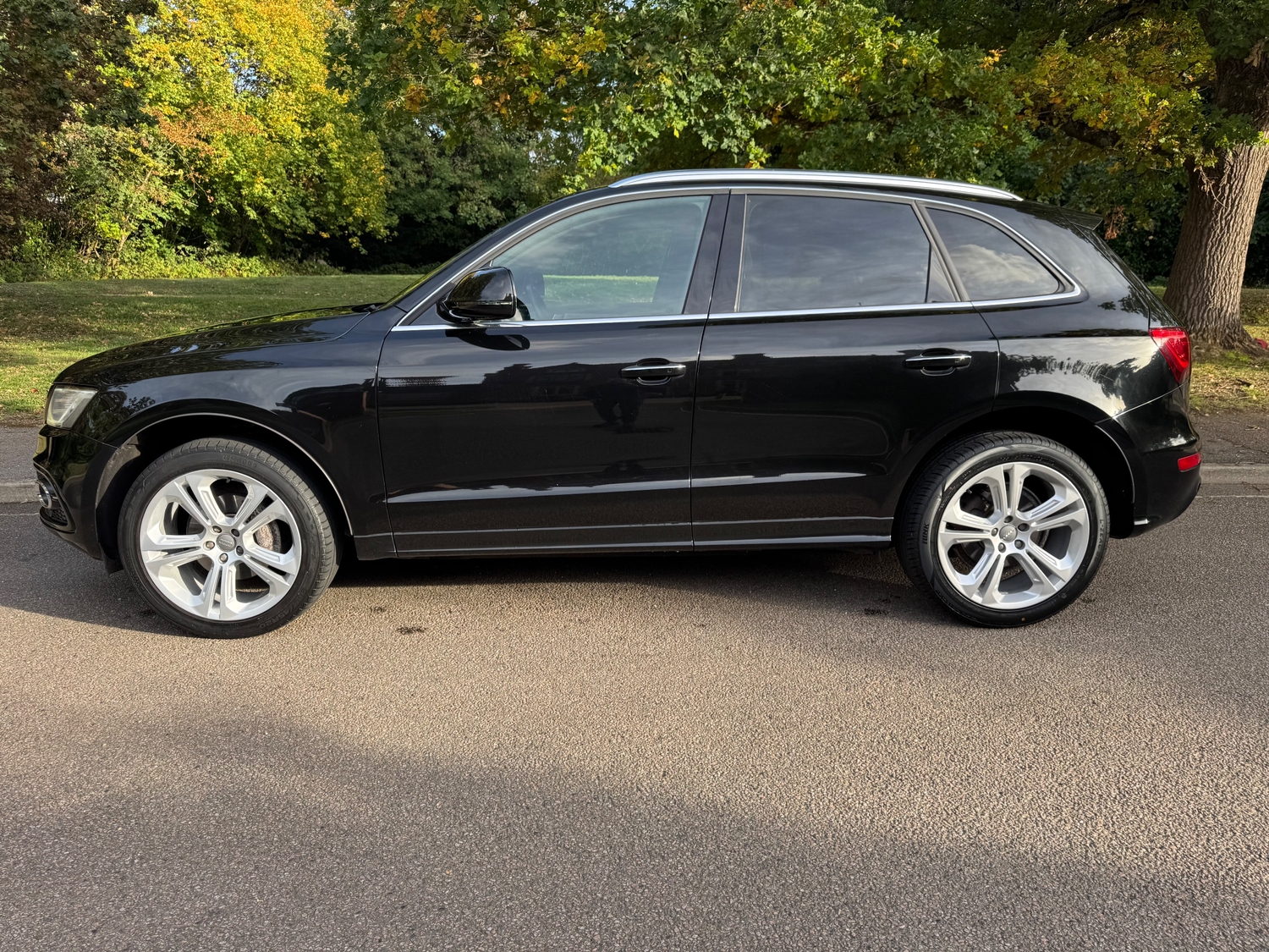 Audi Q5 2015 - Cars in Horsham