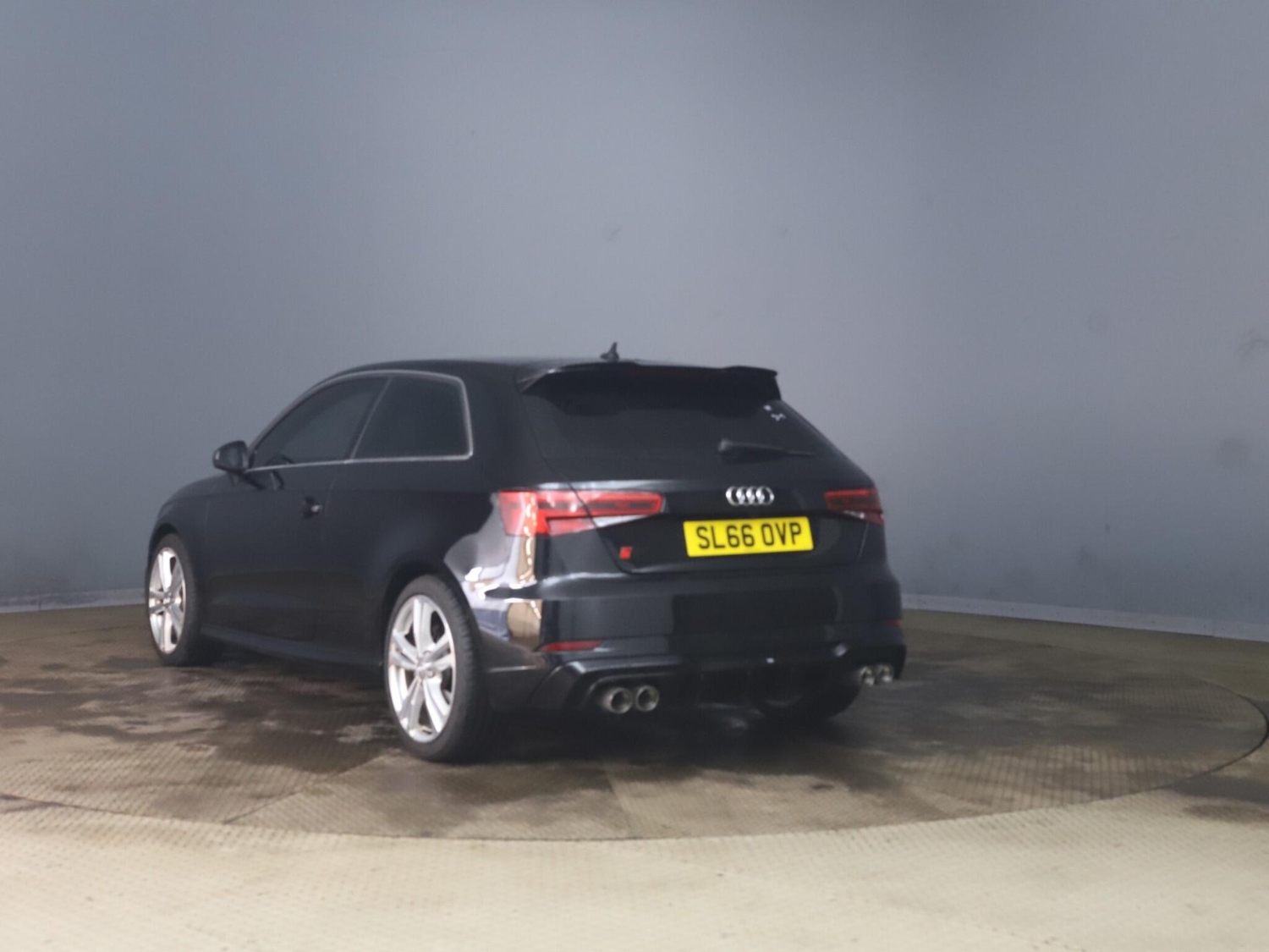 [ berth ]Audi A3