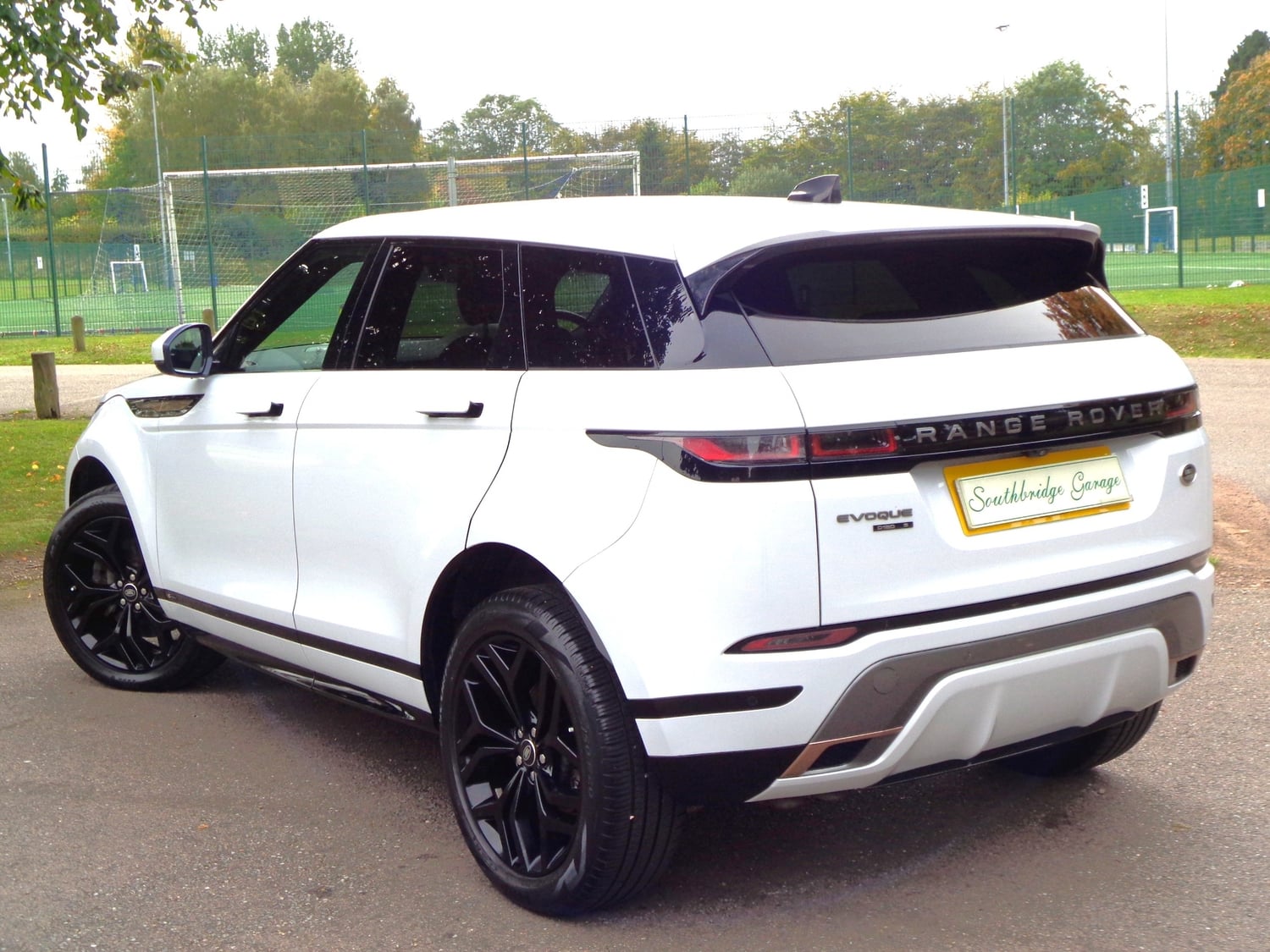 Land Rover Range Rover Evoque 2020 - Cars in Cupar