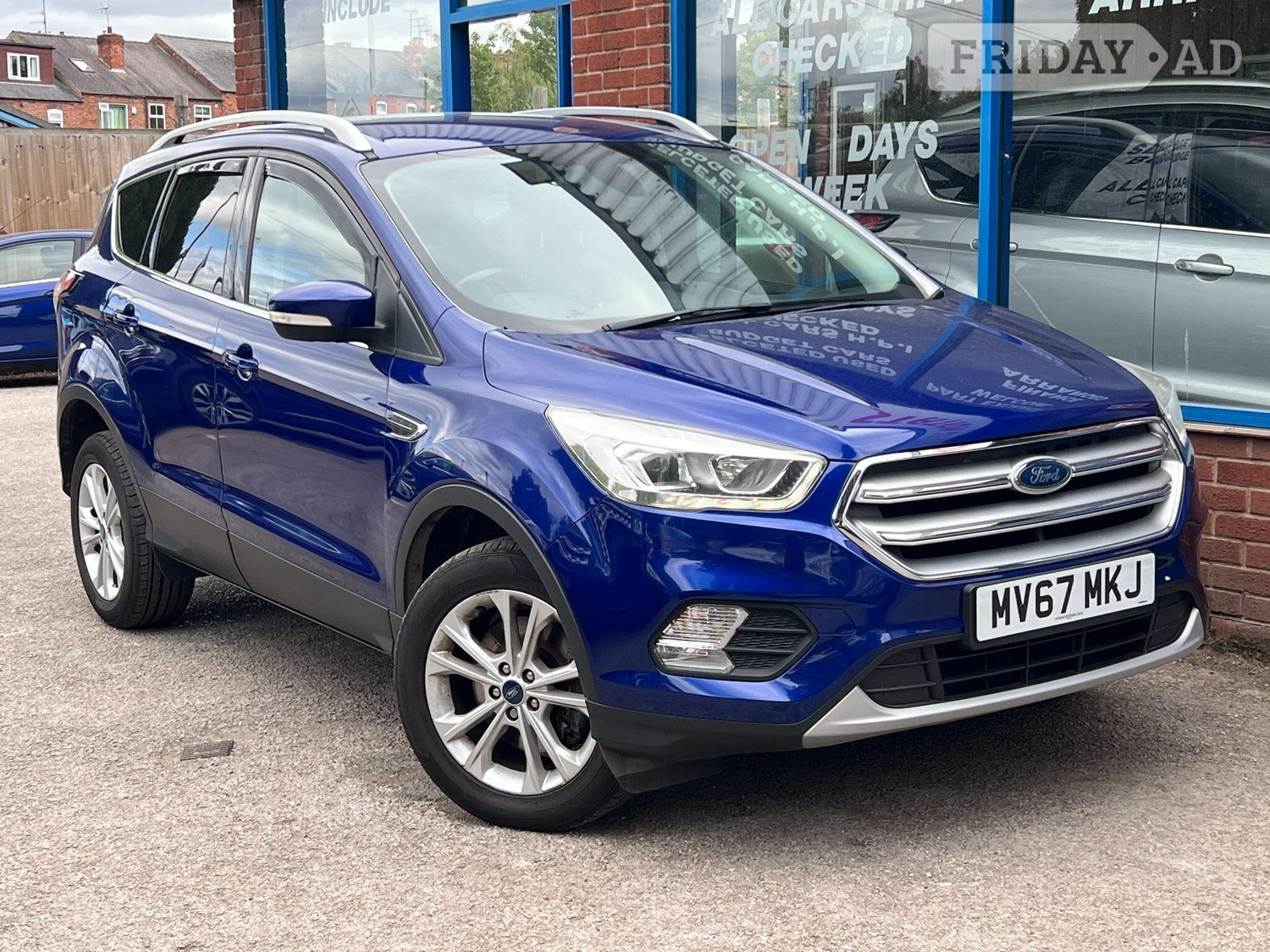 [ berth ]Ford Kuga