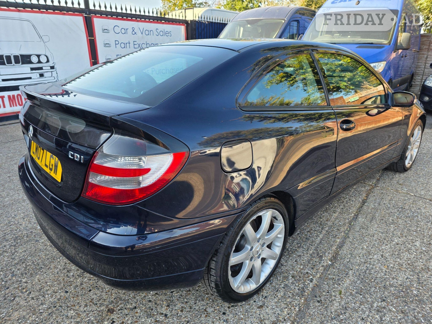 [ berth ]Mercedes-Benz C Class