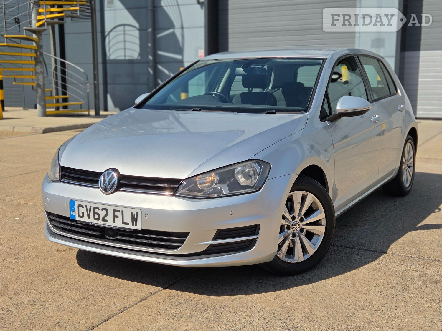 Volkswagen Golf 2013 - Cars