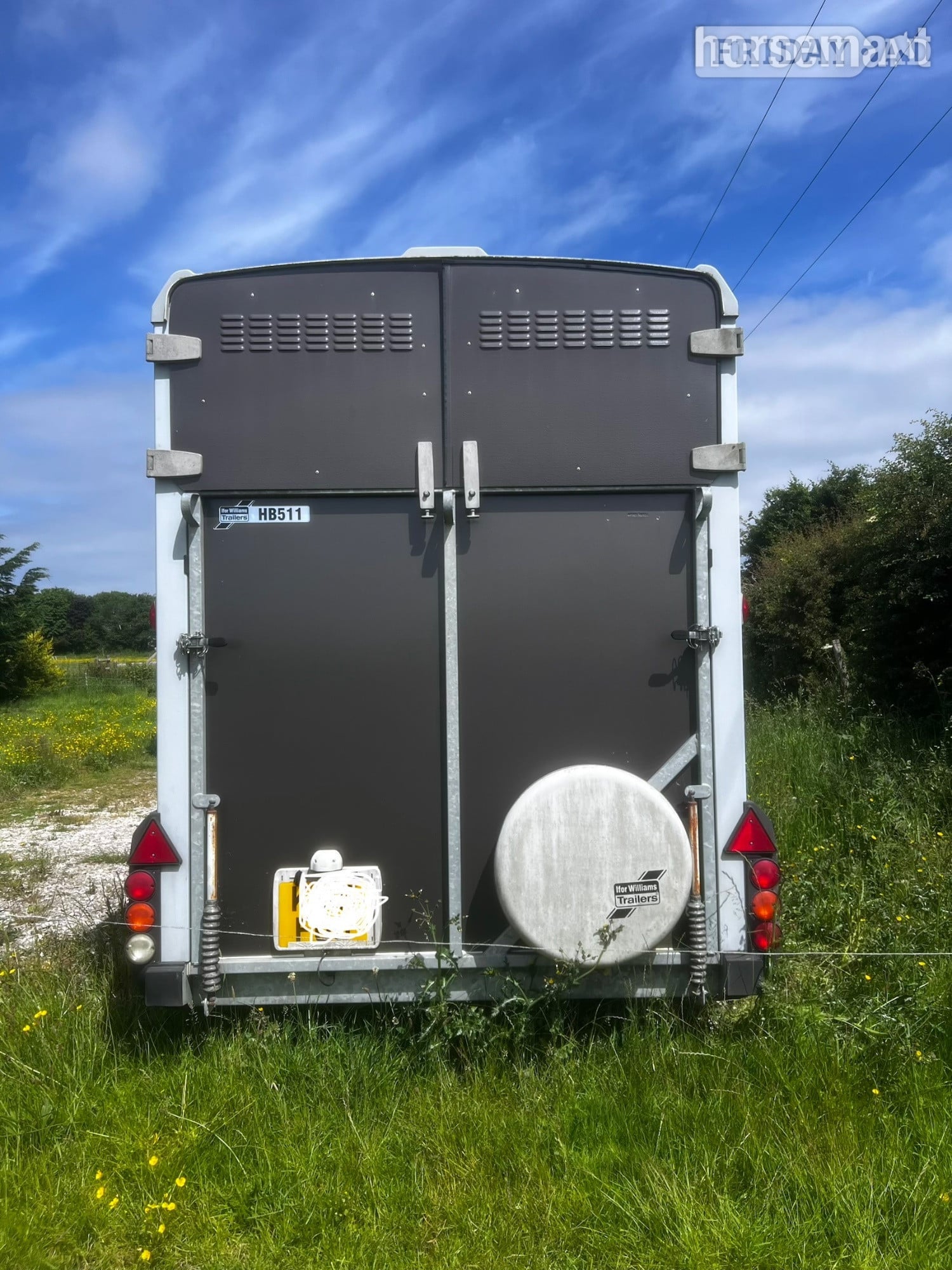 [ berth ]Ifor Williams HB511