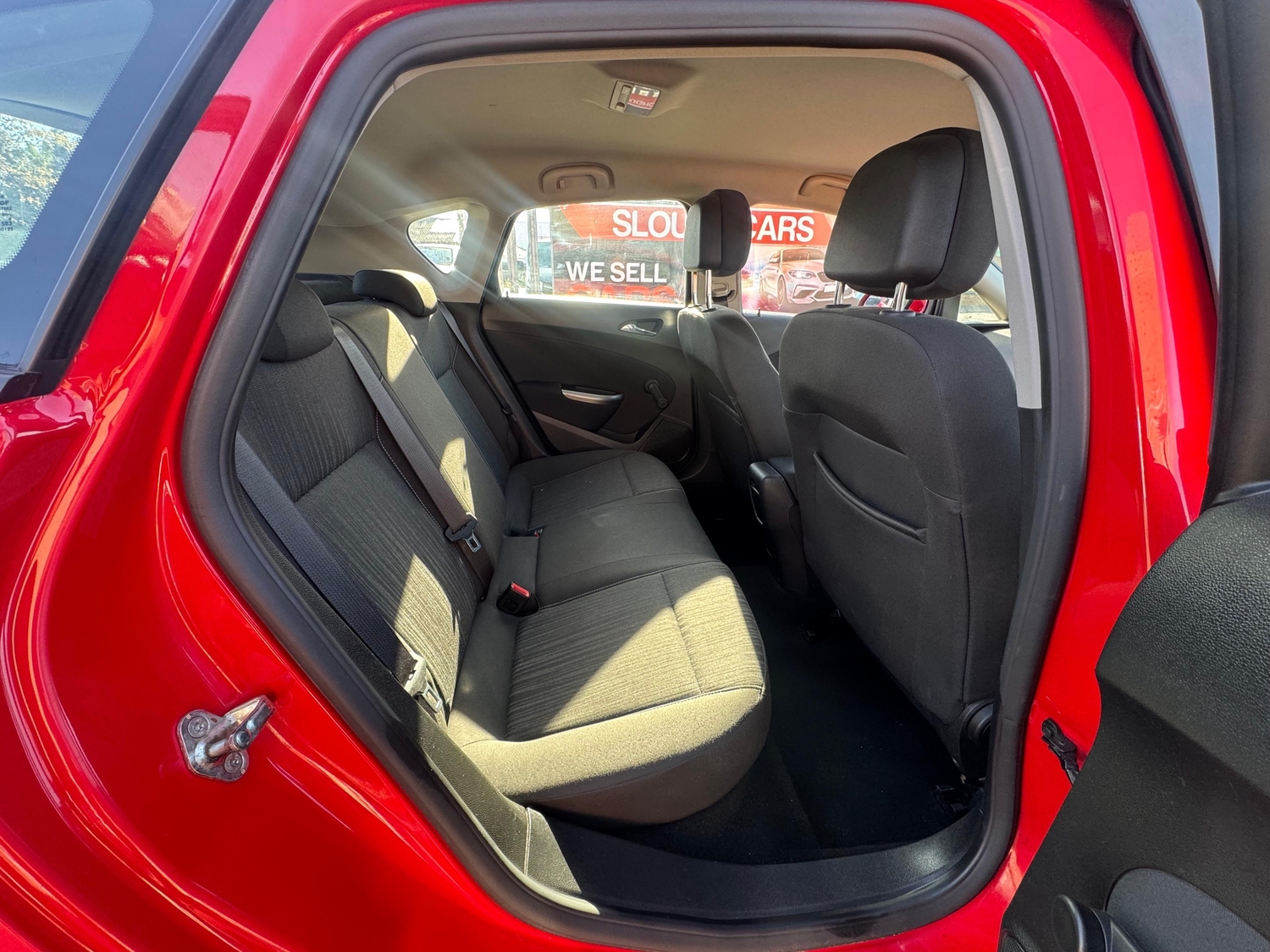 Vauxhall Astra 2011 - Cars