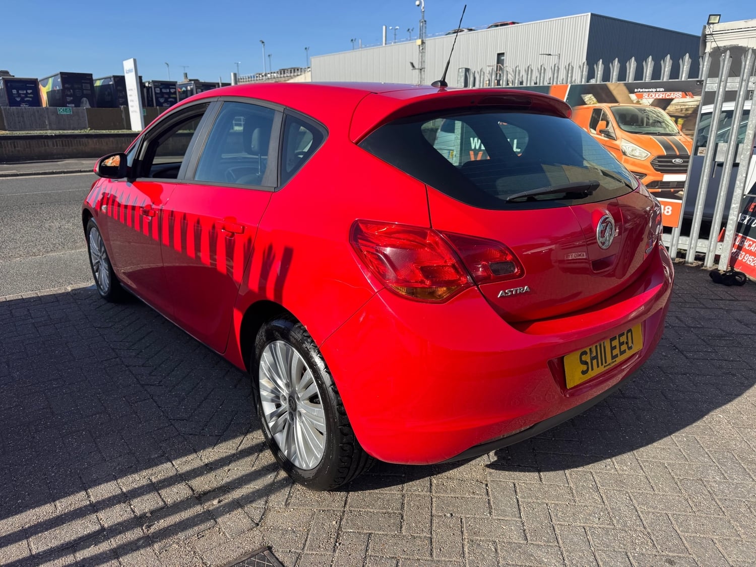 [ berth ]Vauxhall Astra