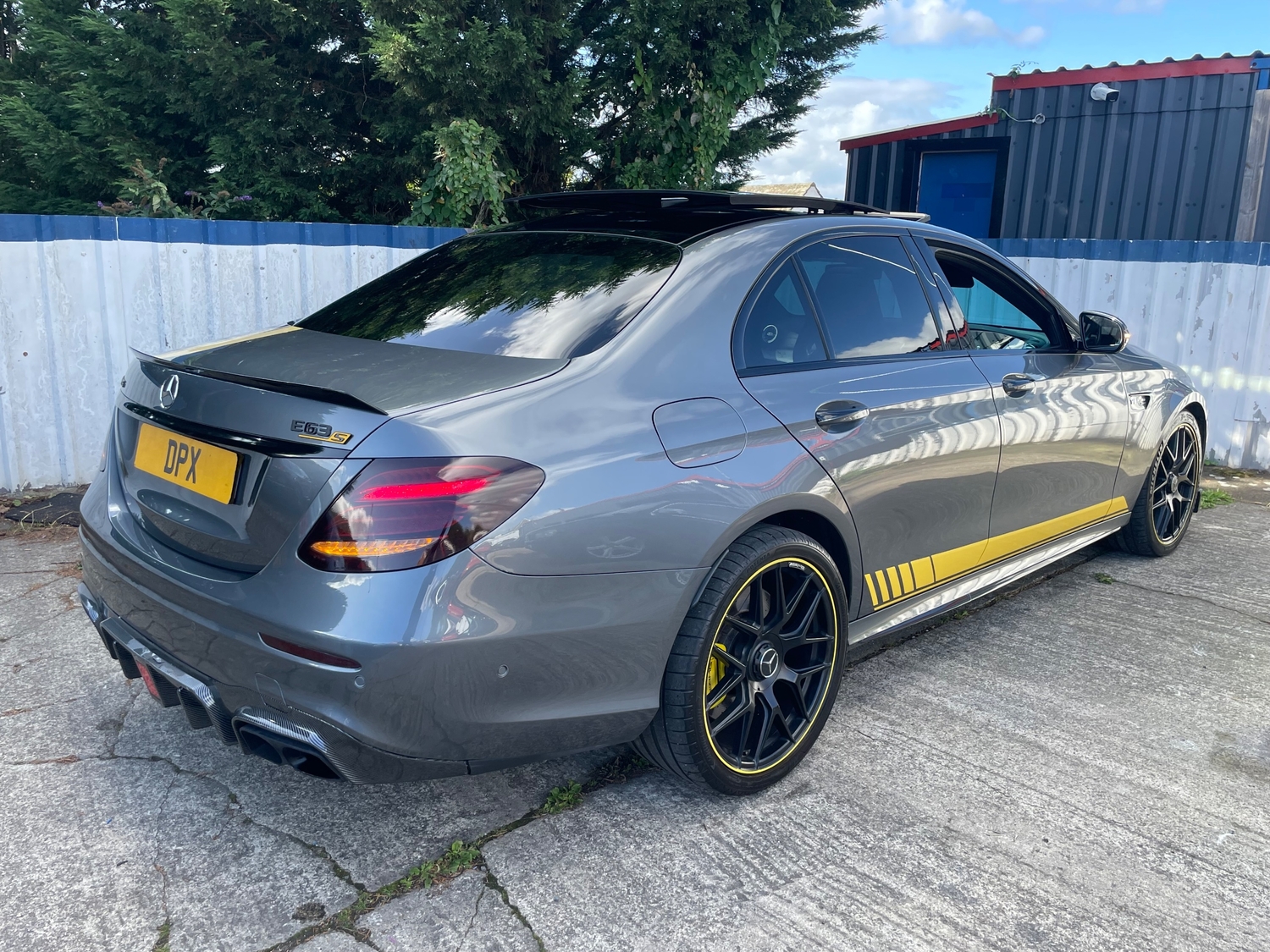[ berth ]Mercedes-Benz E Class