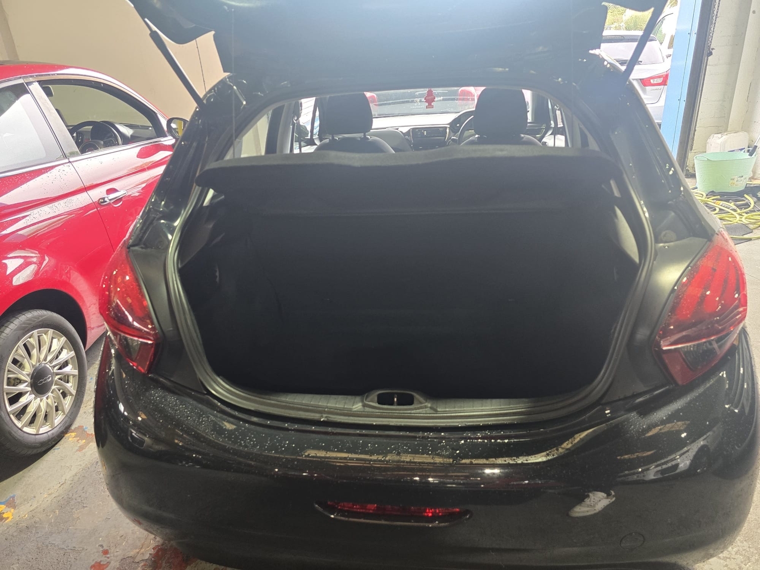 Peugeot 208 2017 - Cars