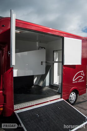 Hunter Sport  Horsebox - Trailers & Horseboxes