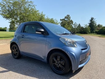 Toyota IQ 2010