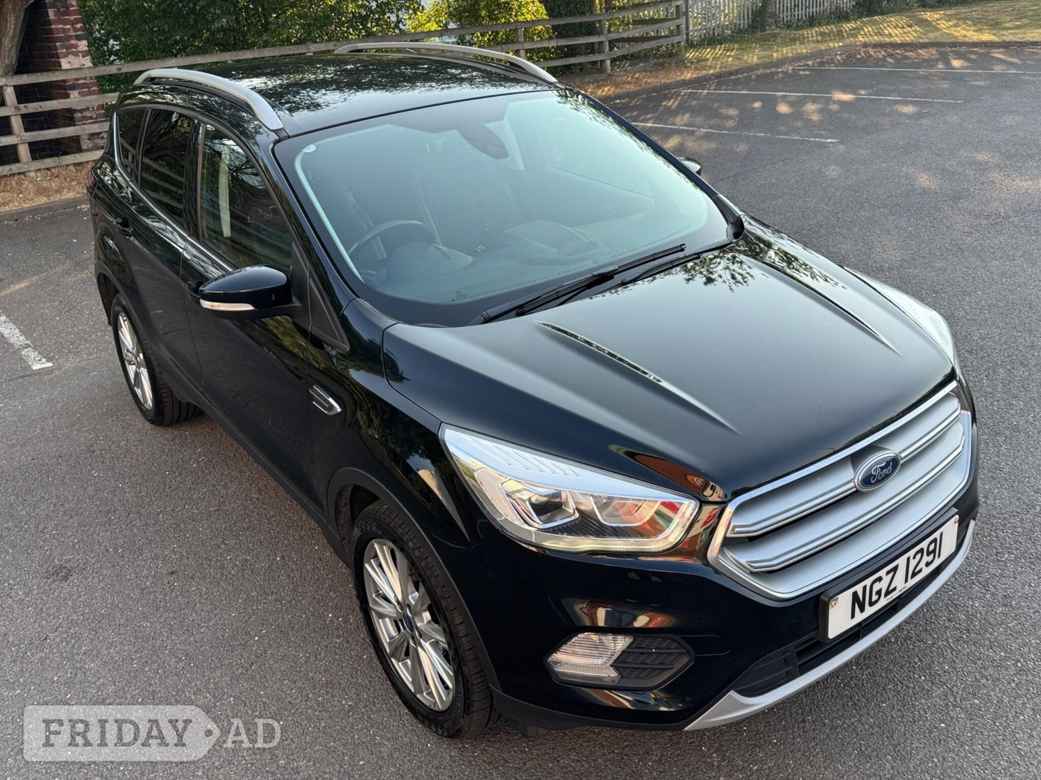 [ berth ]Ford Kuga