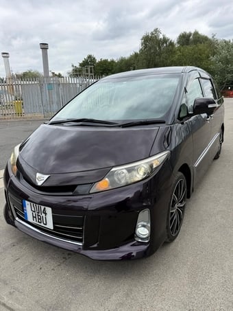 Toyota Estima 2014
