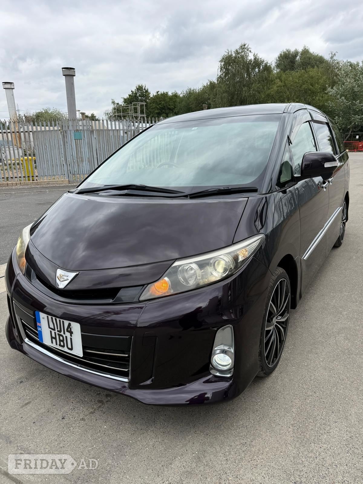 Toyota Estima 2014 in Rainham