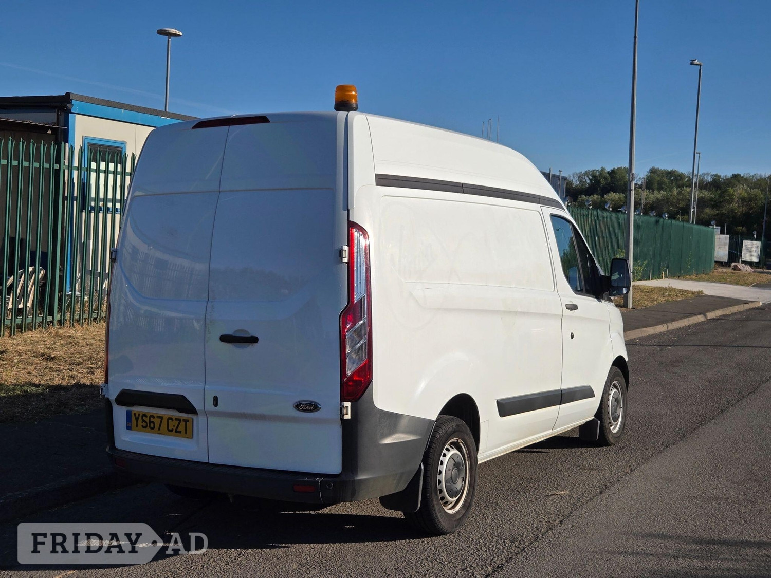 [ berth ]Ford Transit Custom