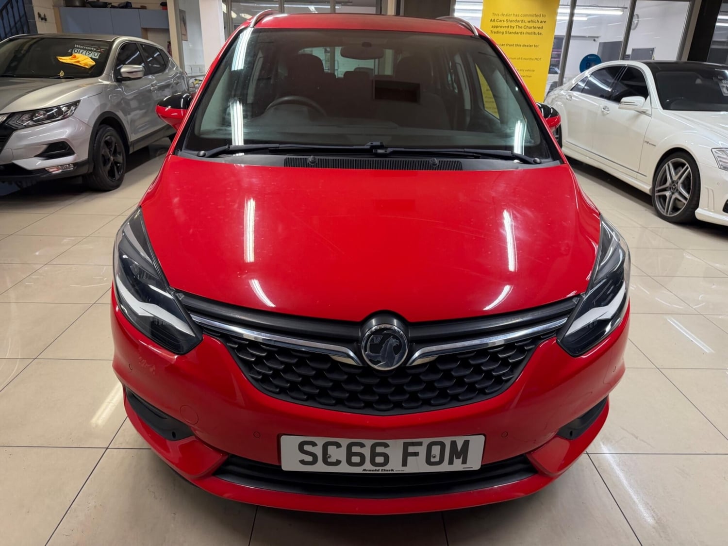 [ berth ]Vauxhall Zafira Tourer