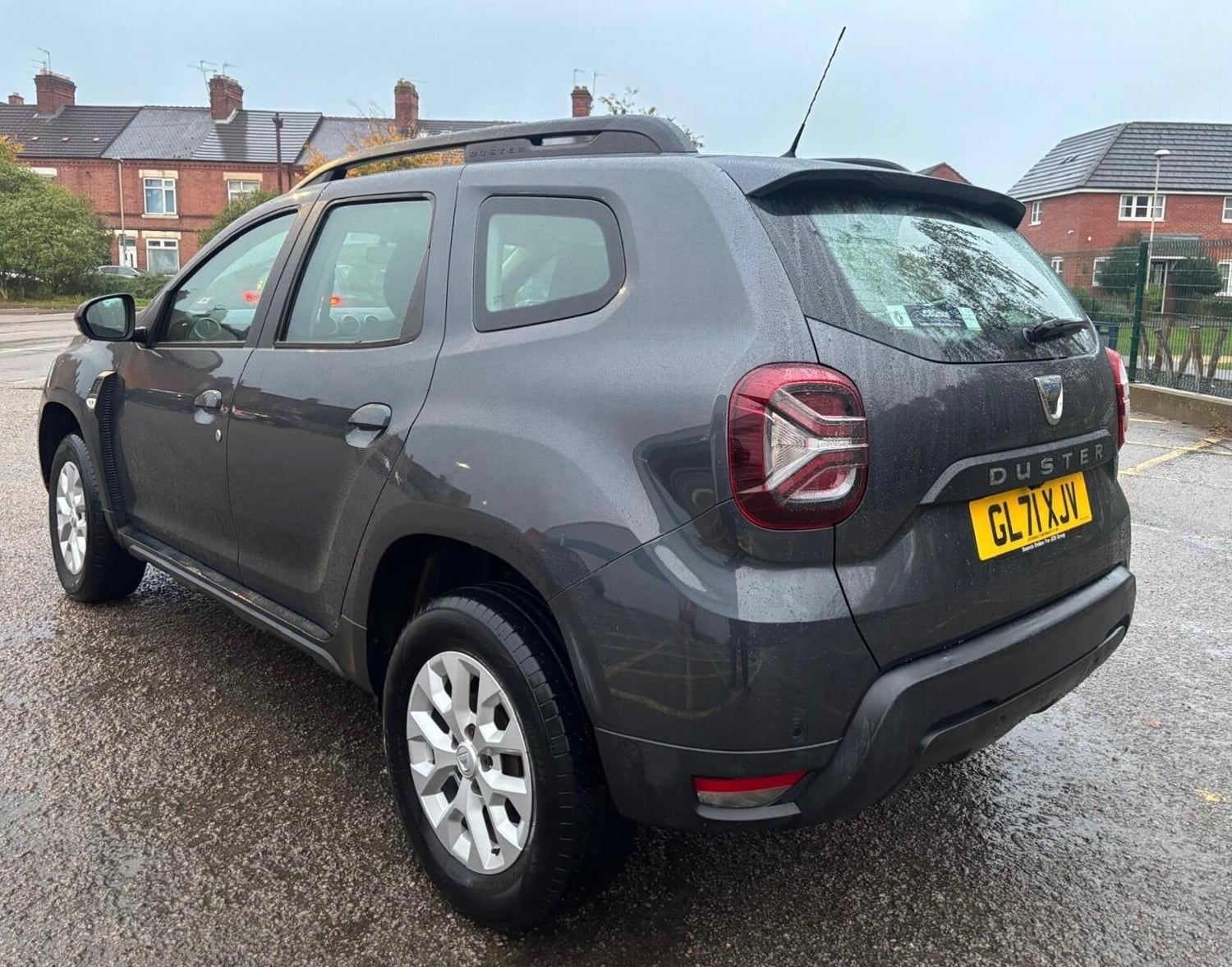 Dacia Duster 2021 - Cars in Leicester