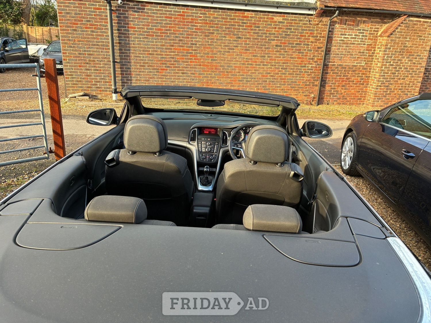 [ berth ]Vauxhall Cascada
