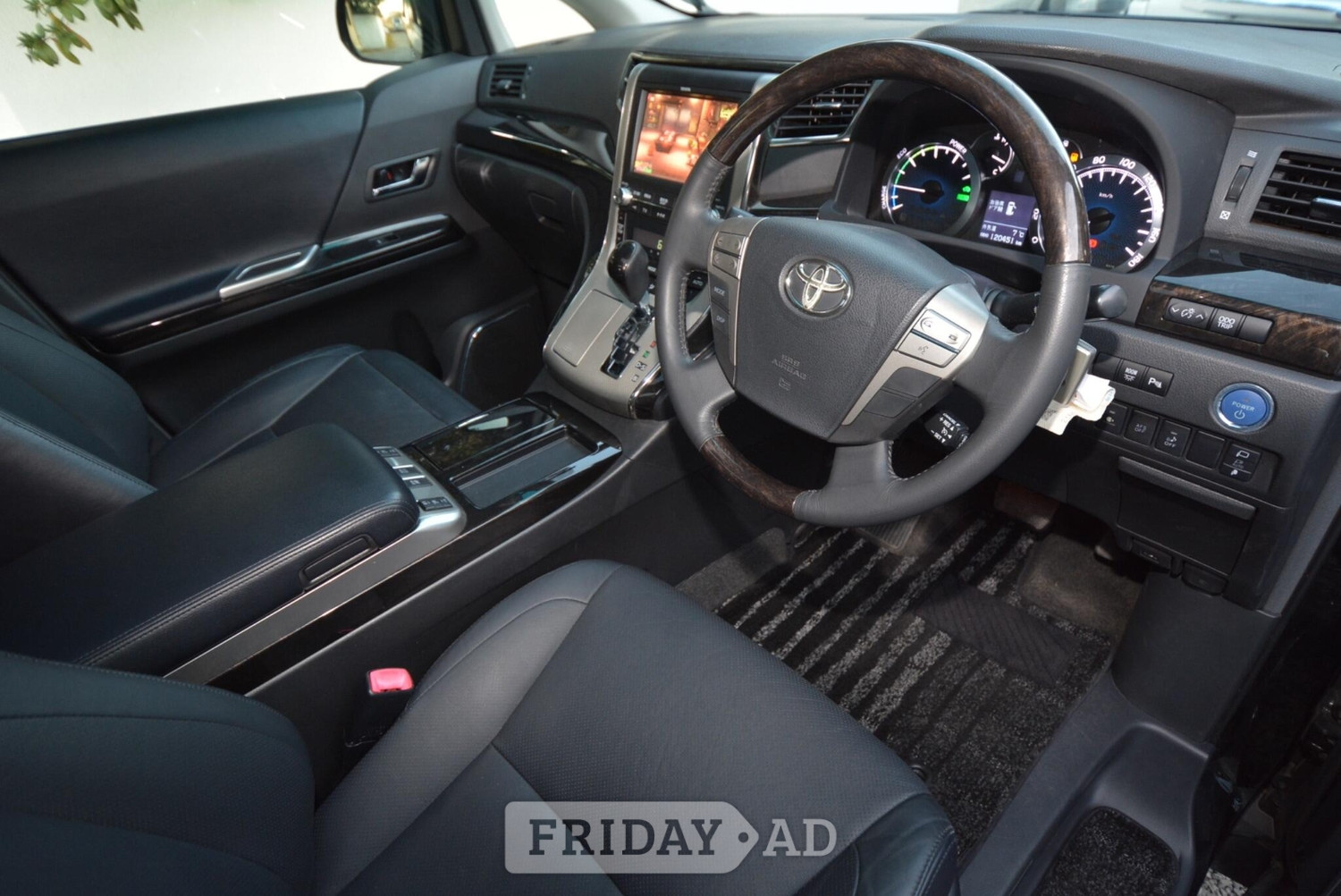 Toyota Vellfire Chingford