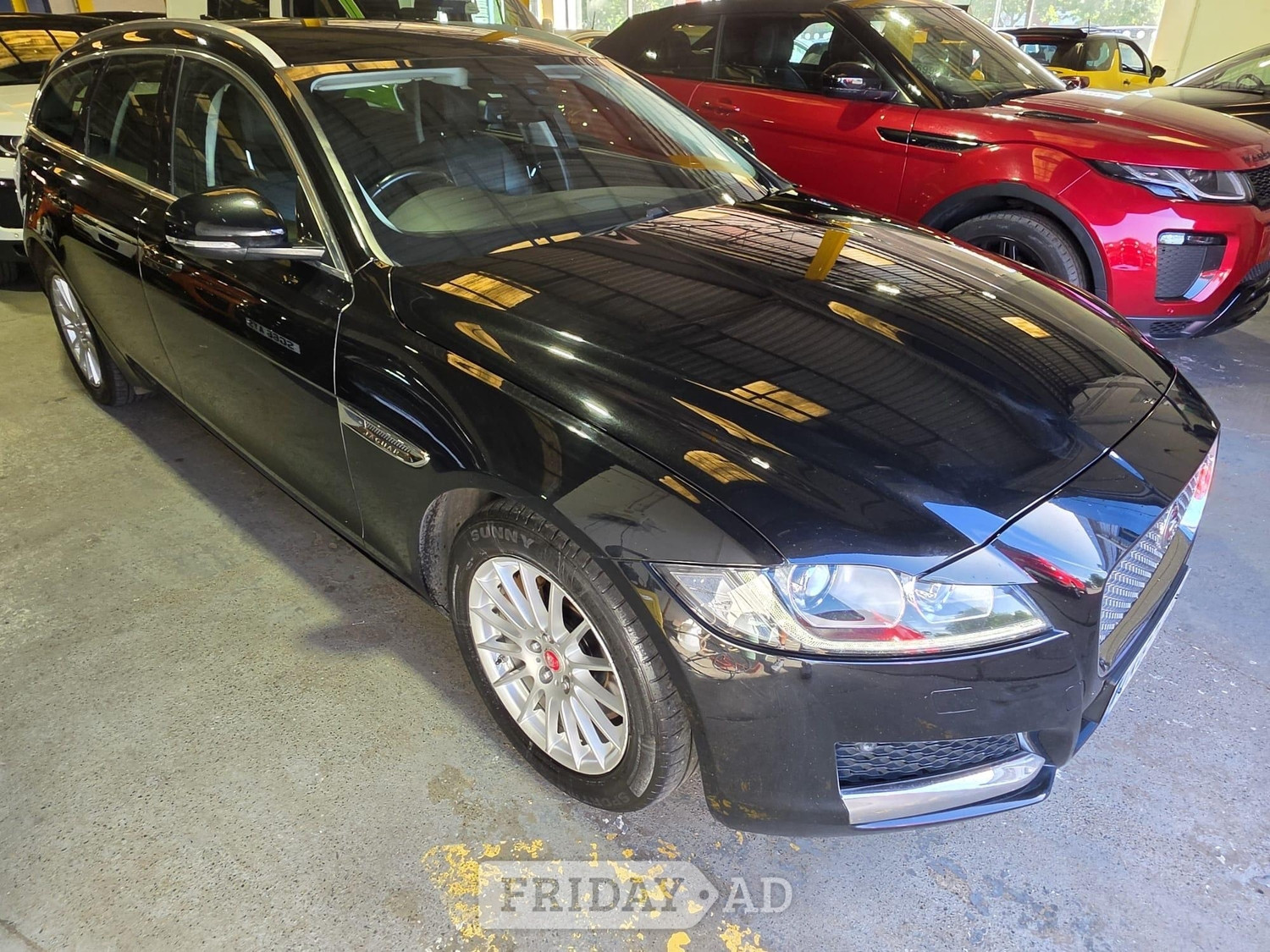 Jaguar XF 2017 in Pontypridd