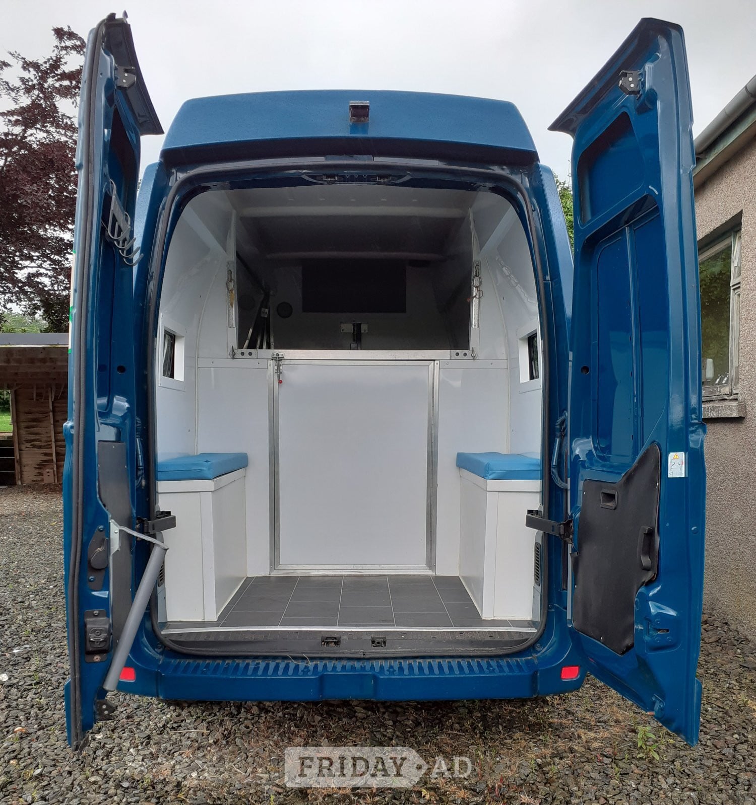 Equi-Sport  Renault Horsebox - Trailers & Horseboxes in Aberdeen