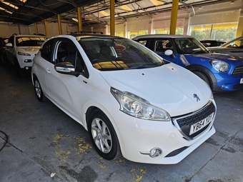 Peugeot 208 2015