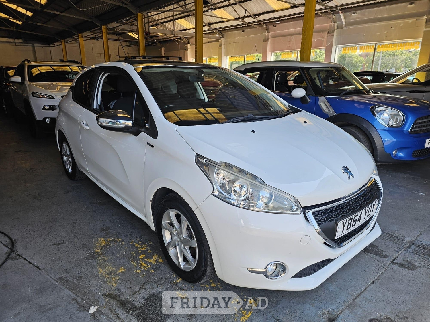 Peugeot 208 2015 in Pontypridd