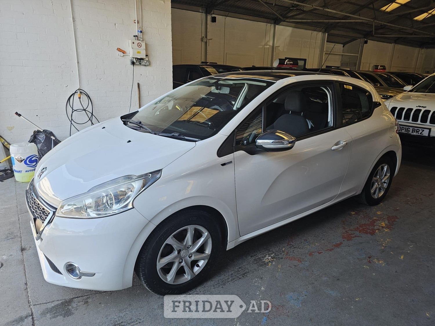 [ berth ]Peugeot 208