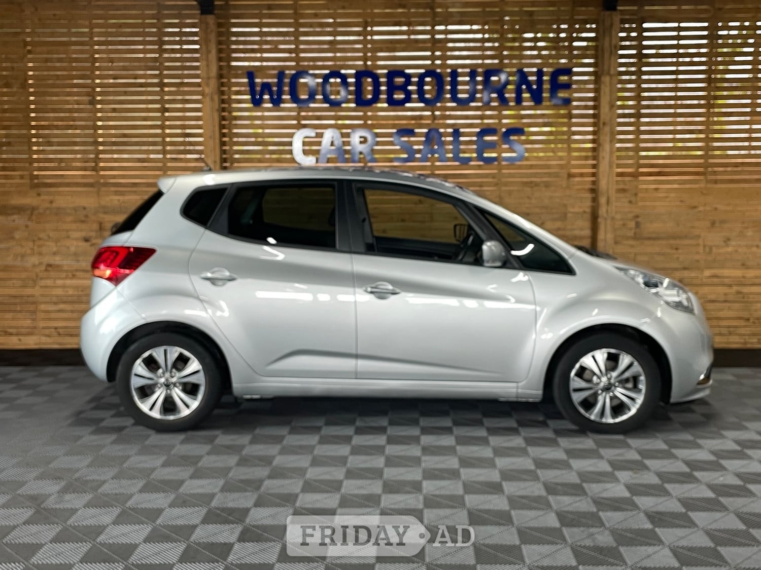 Kia Venga 2018 - Cars