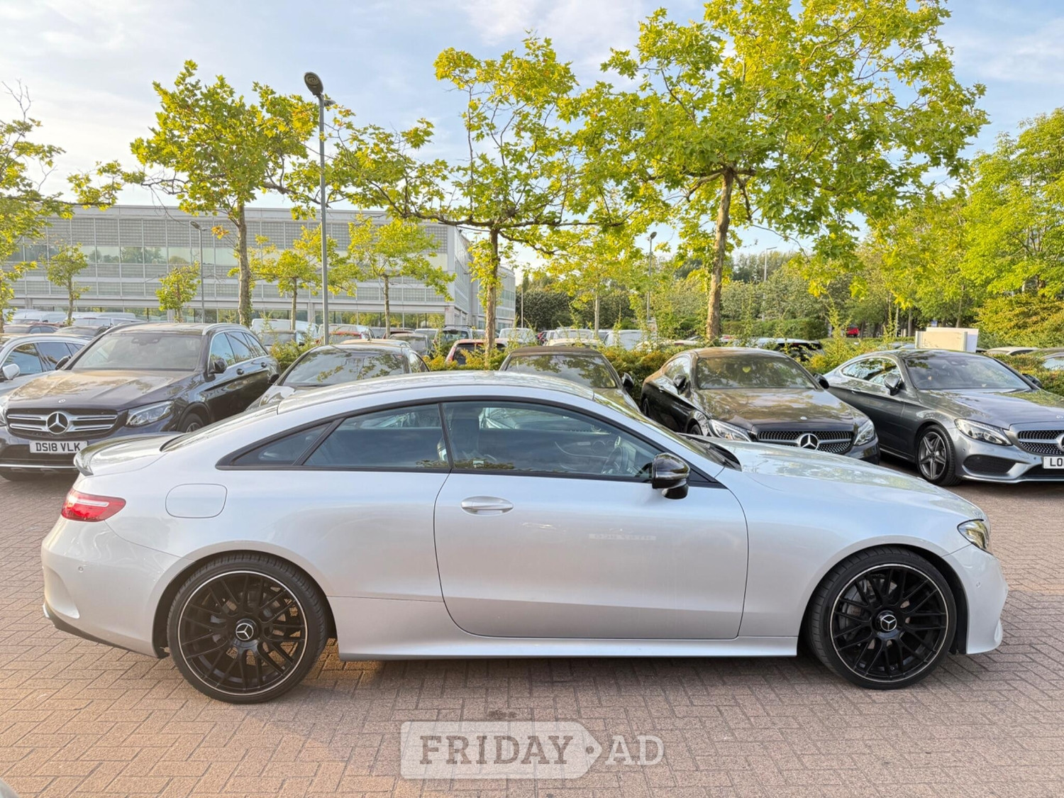 [ berth ]Mercedes-Benz E Class