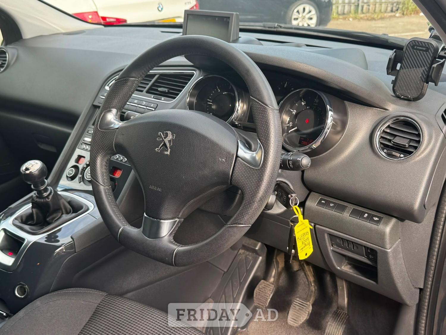 [ berth ]Peugeot 5008