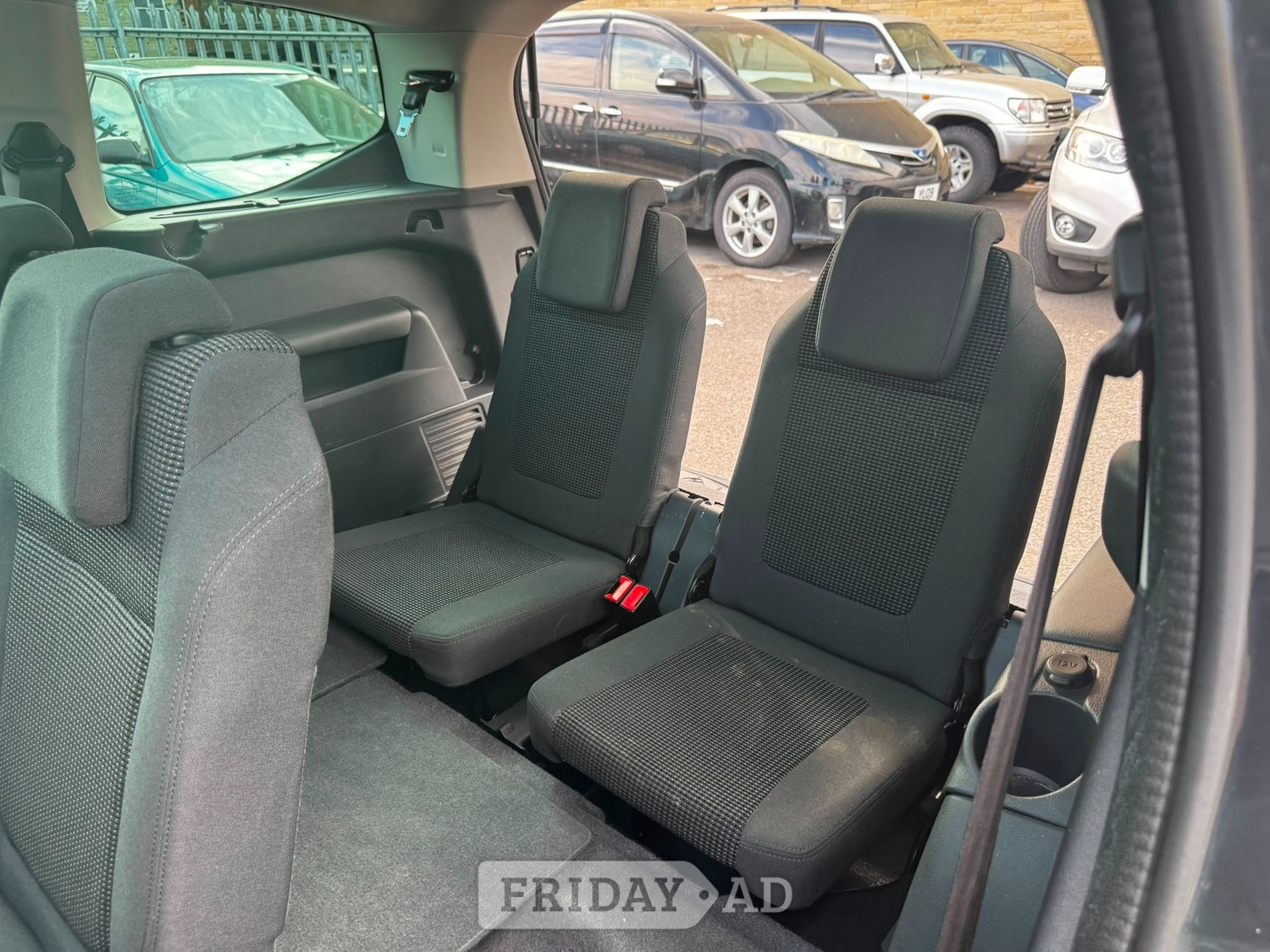 Peugeot 5008 2015 - Cars