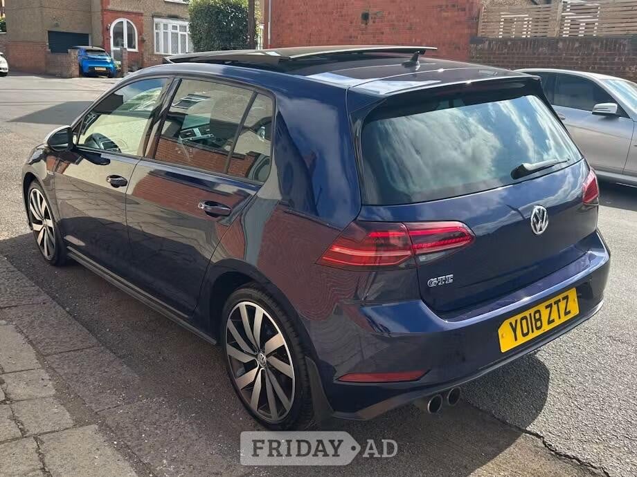 Volkswagen Golf 2018 - Cars in Uxbridge