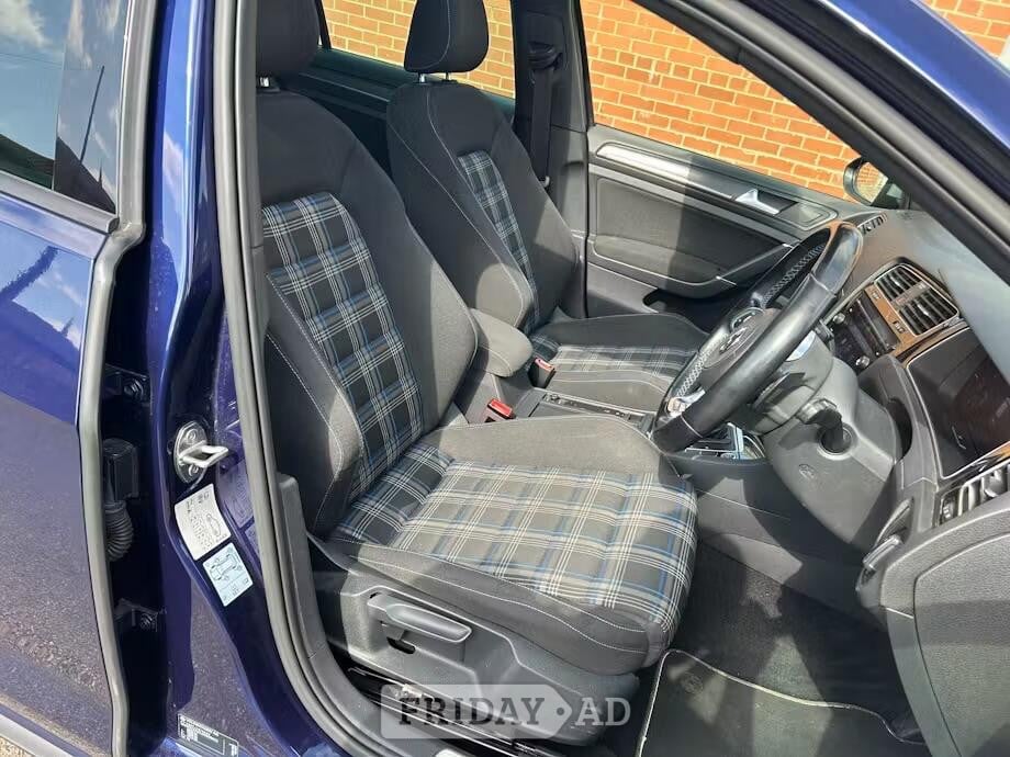 Volkswagen Golf 2018 - Cars