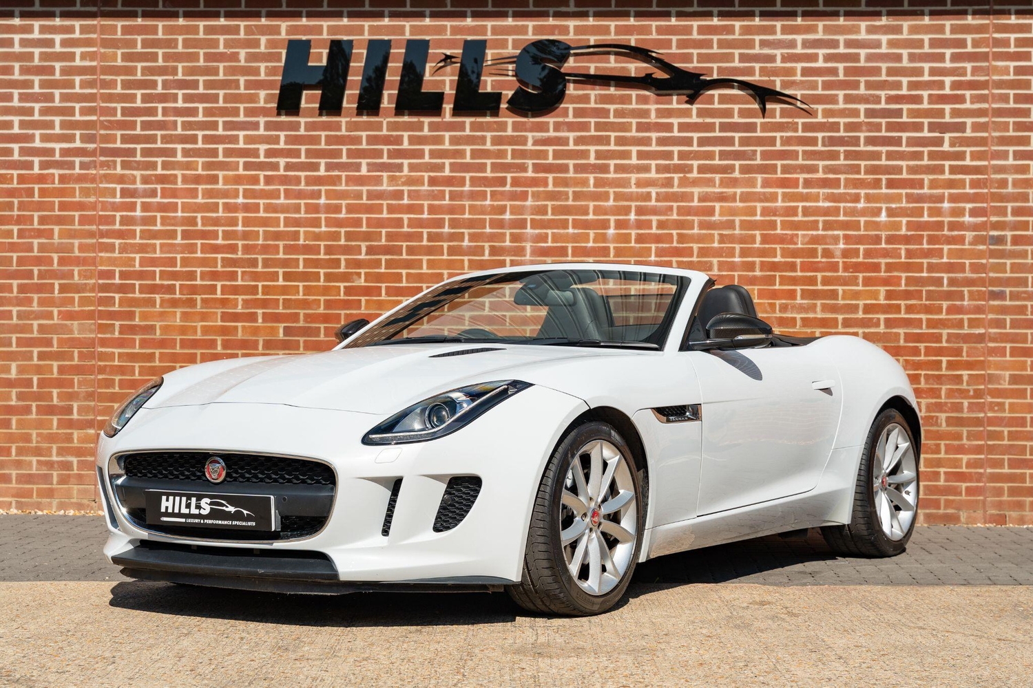 [ berth ]Jaguar F-Type