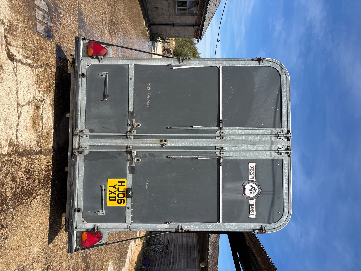 Fautras Obliq 2  Horse Trailer - Trailers & Horseboxes in Horsham