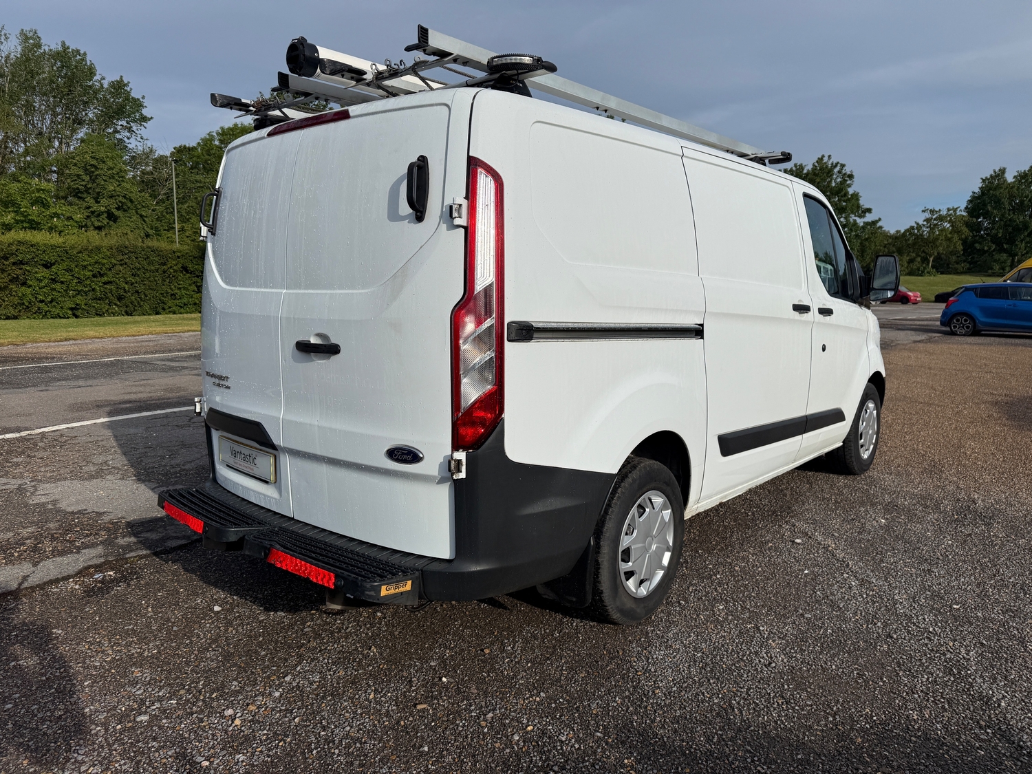 Ford Transit Custom 2017 - Vans & Commercial Vehicles in Chertsey