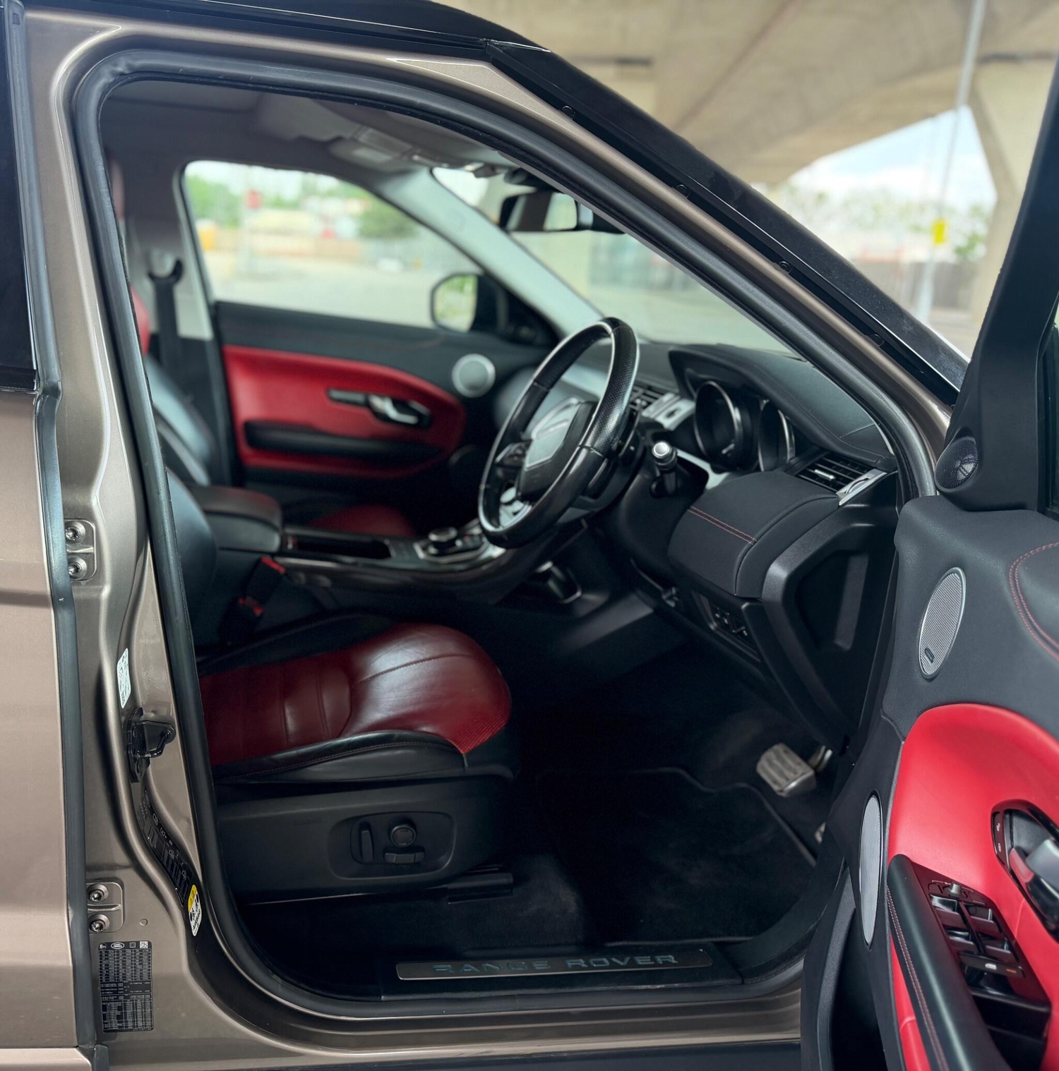 [ berth ]Land Rover Range Rover Evoque