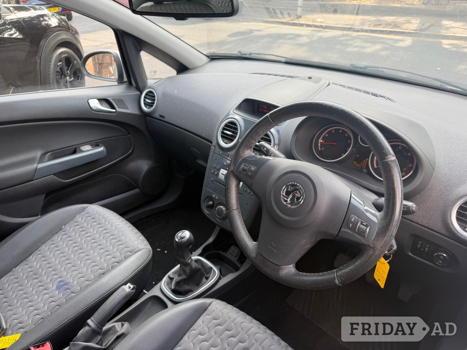 [ berth ]Vauxhall Corsa