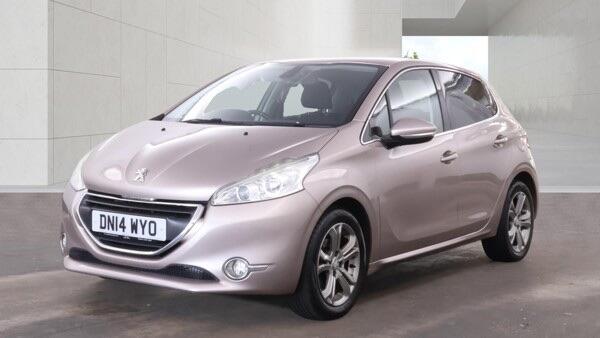 Peugeot 208 2014 - Cars in Winchester