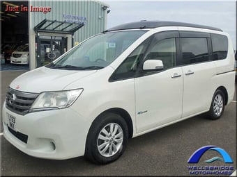 Nissan Serena 2013